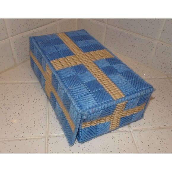 Vintage Blue Plastic Canvas Coaster Set 8 with Holder needlepoint handmade retro - Picture 3 of 10